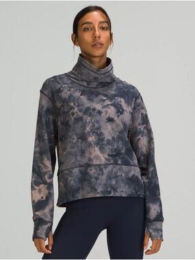 Lululemon Ready to Rulu Pullover in 
Diamond Dye Lunar Rock True Navy Size 4